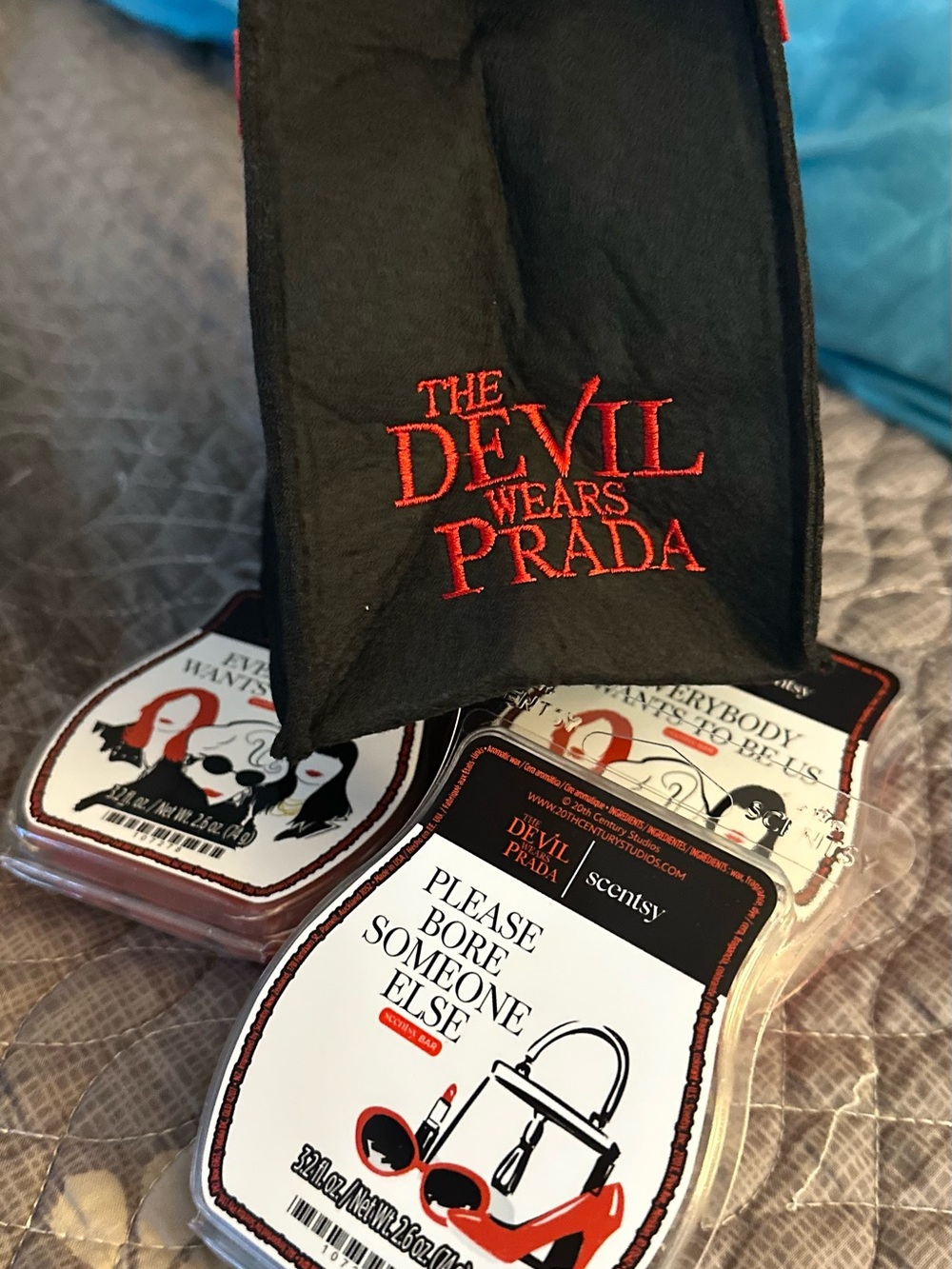 The Devil Wears Prada Black & Red Promotional Tote Insert